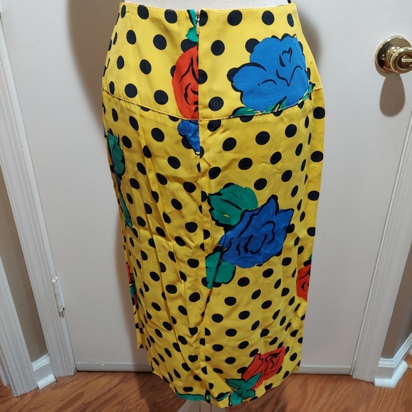 VINTAGE COLORFUL SKIRT. Funky flowers. - Picture 2 of 5